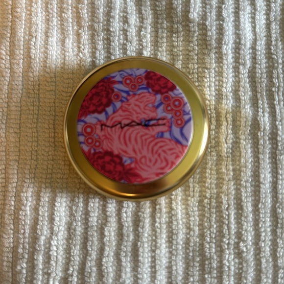 MAC Limited Edition Lunar Lights highlighter. - Picture 2 of 7